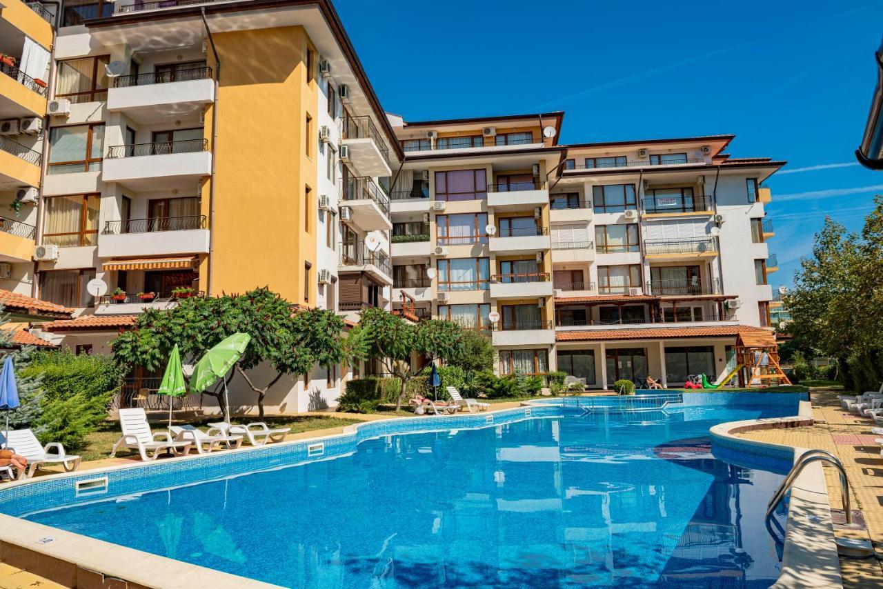 Menada Diamond Bay Apartments Sunny Beach Ngoại thất bức ảnh